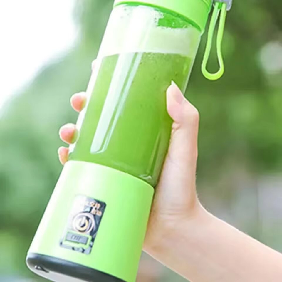 Rechargeable Portable 6 Blades Fruit Juicer 380 ml
